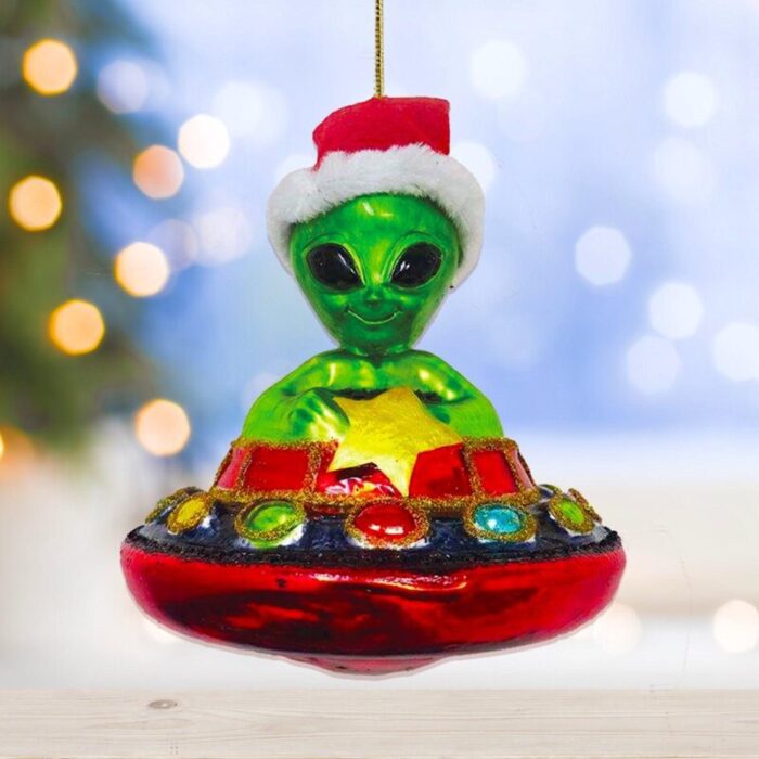 AlienandUFOGlassChristmasOrnamentmockup5